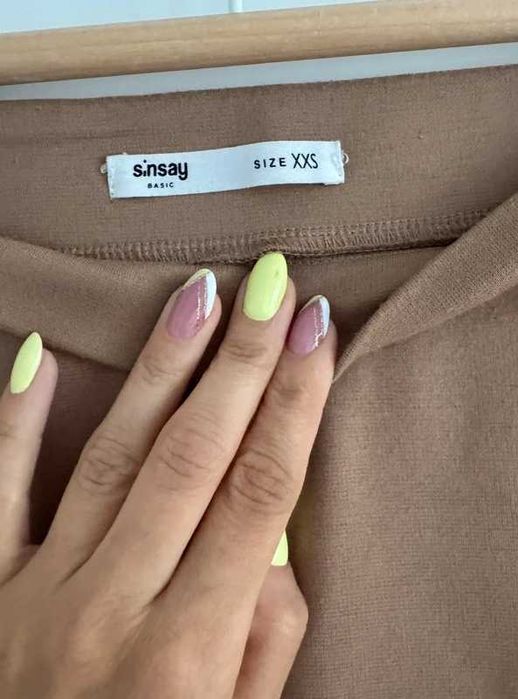 Spódnica damska XXS 32 Sinsay mini przed kolano na gumce prosta