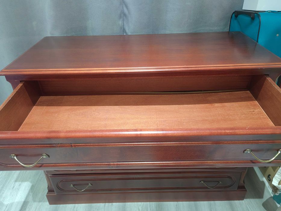 Conjunto de quarto cama mesa de cabeceira e cómoda