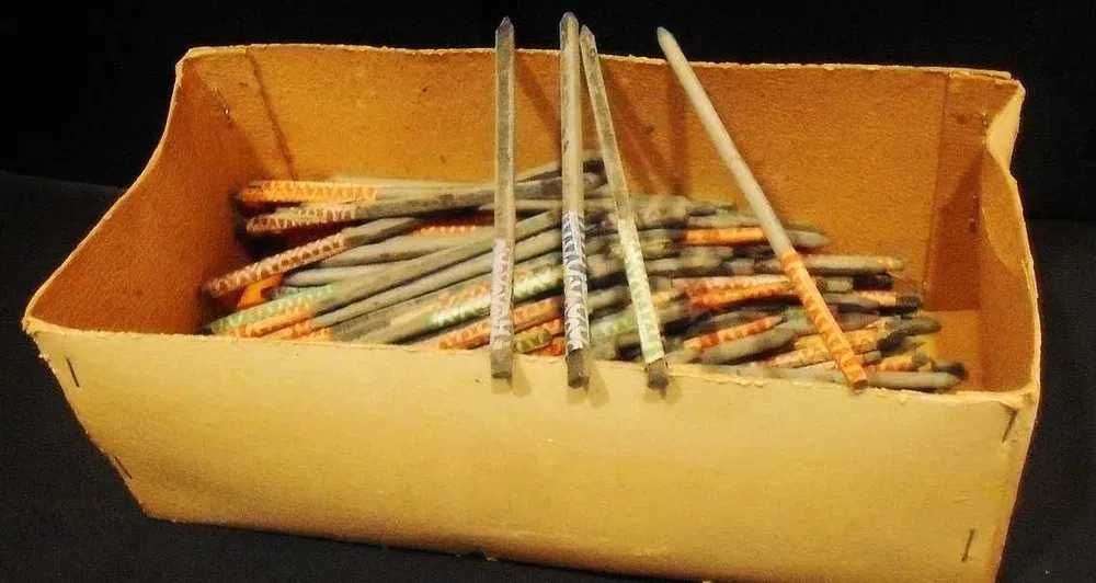 6 Lápis/penas para escrever nas antigas lousas - anos 50