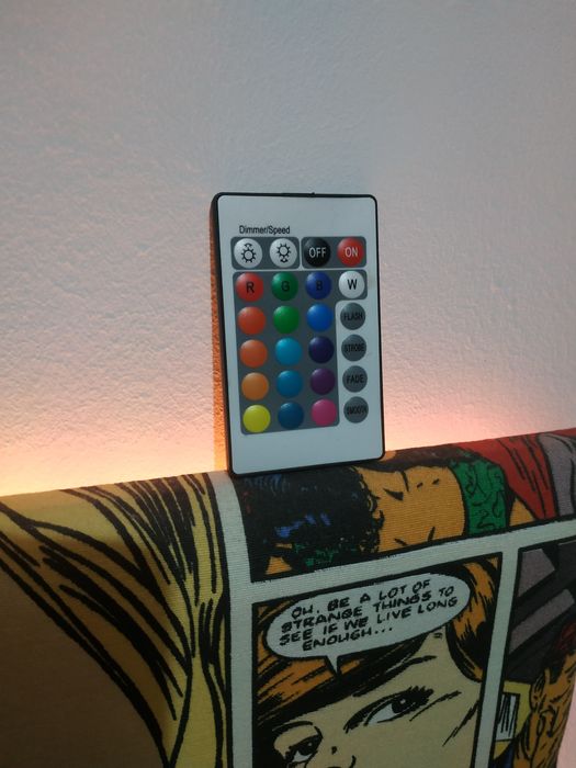 Cabeceira cama com led RGB  + almofada