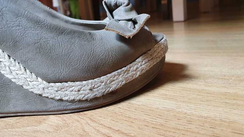 Oliwkowe koturny piękne koturny khaki lato wiosna hit