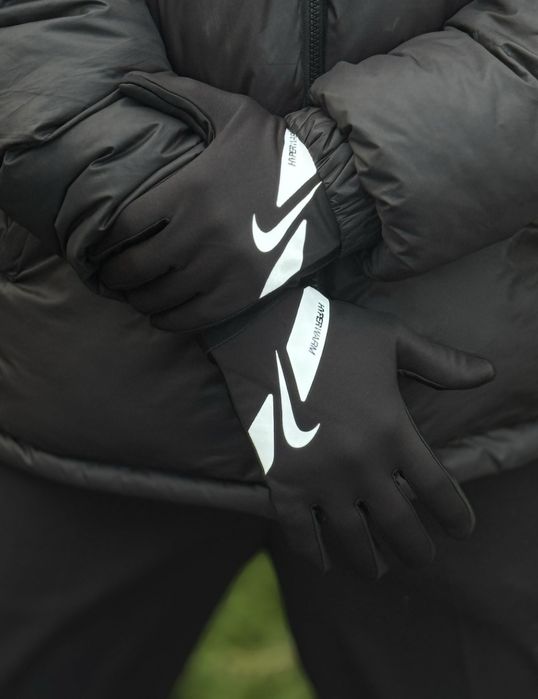 Перчатки Nike HyperWarm Windproof найк