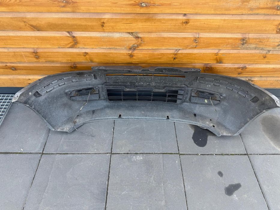 Fiat Panda 2 II zderzak przedni przód 695