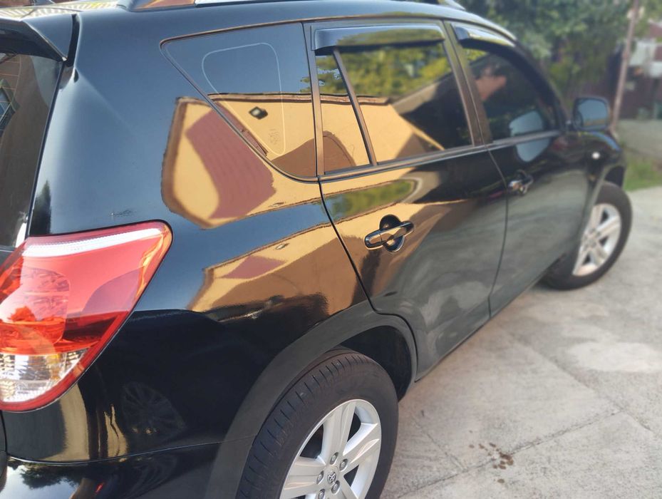 Продам автомобіль Toyota RAV 4 2007 року