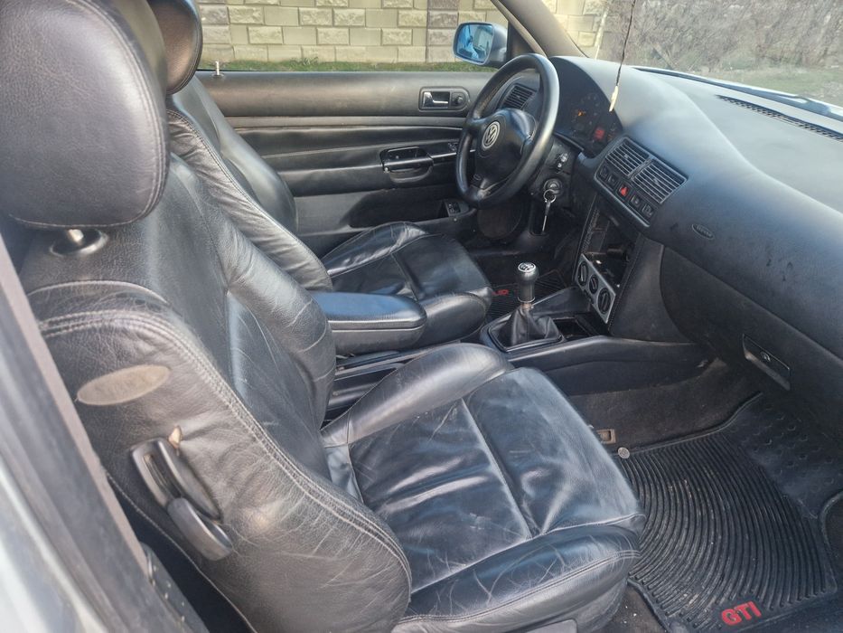 Фольцваген гольф 2.8 бензин