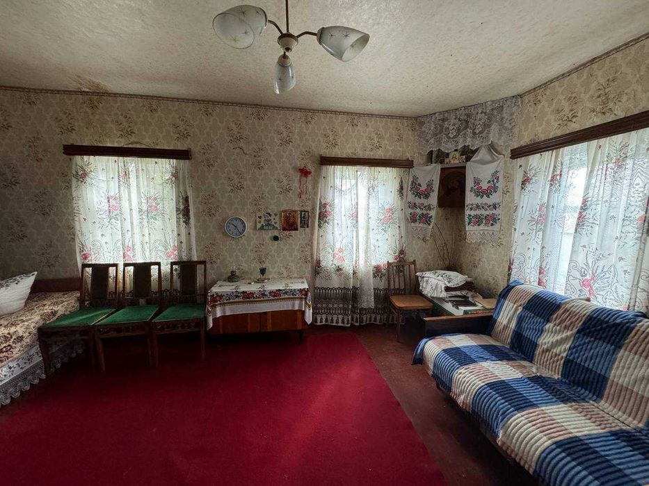 Будинок в селі Гориця