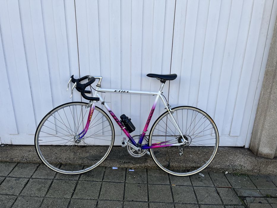 Bicicleta de estrada vintege etiel