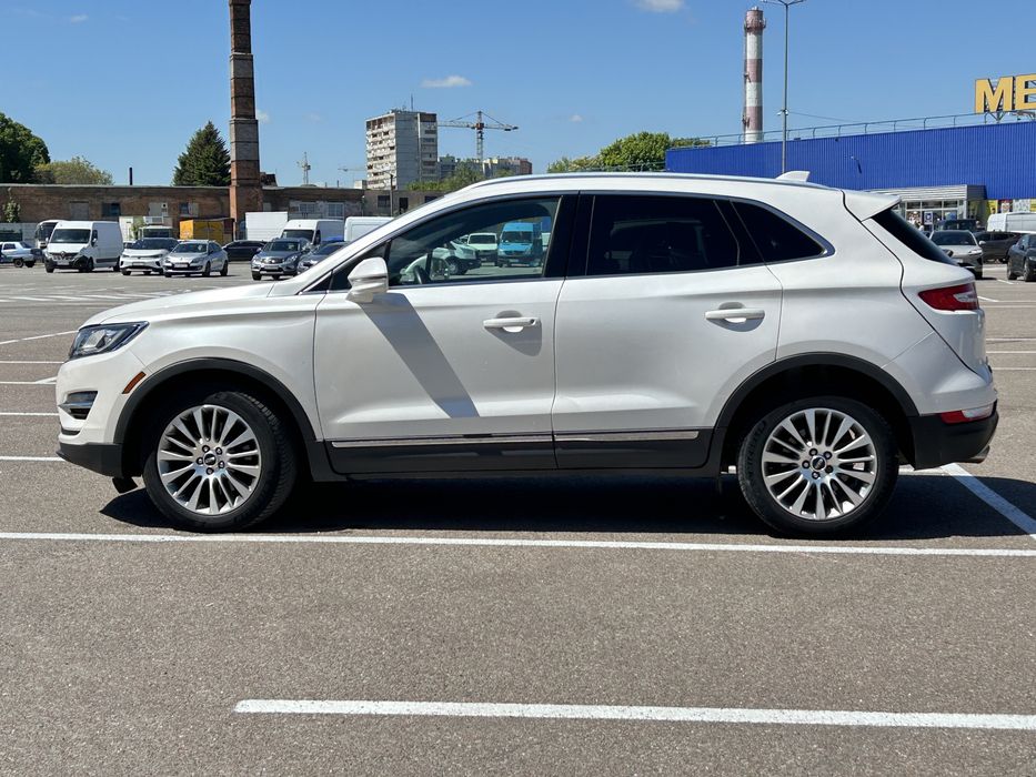 Автомобіль Lincoln MkC, 2017 року