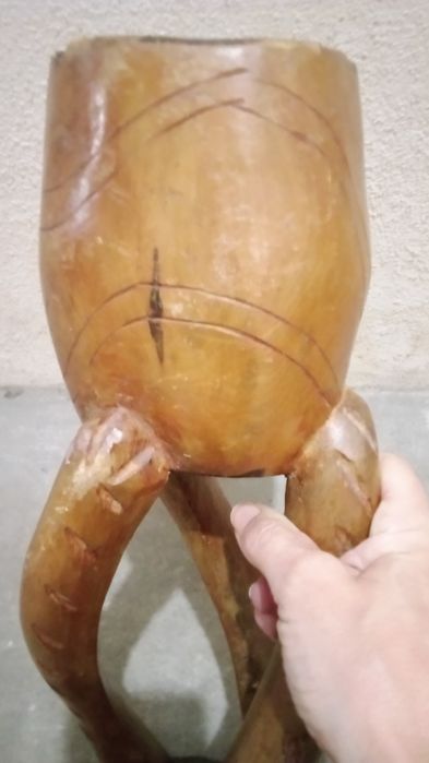 Cinzeiro artesanal de arte africana