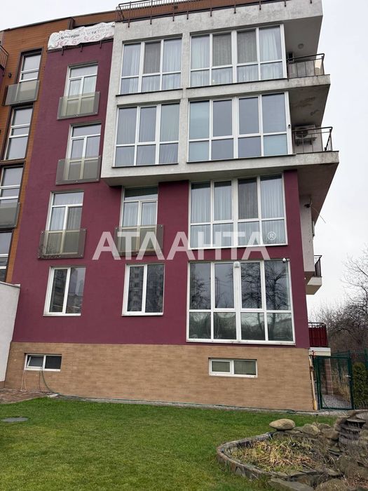 Продаж ексклюзивної квартири на Б. Хмельницького
