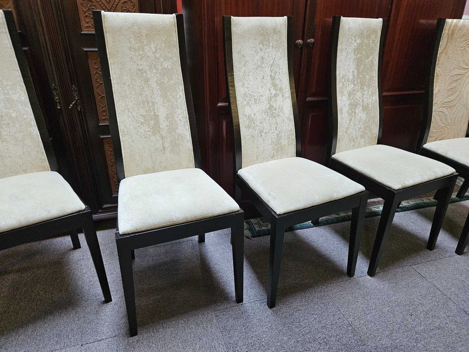 Cadeiras de sala - Bom estado geral - Valor unitário