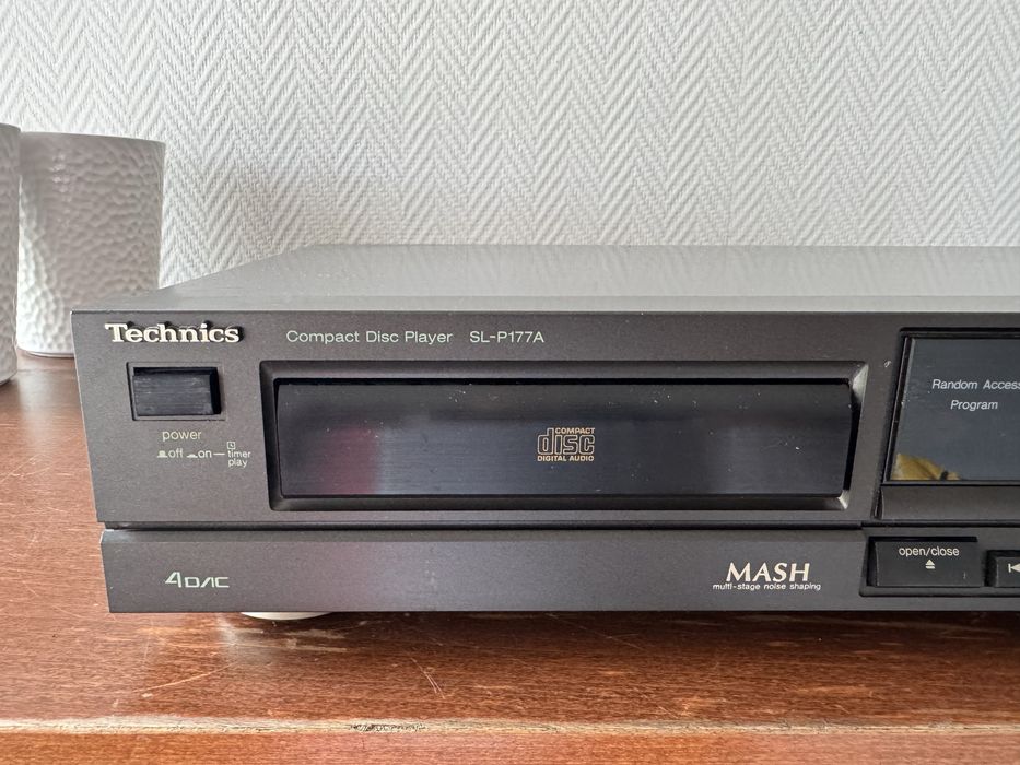Odtwarzacz Technics SL-P177A