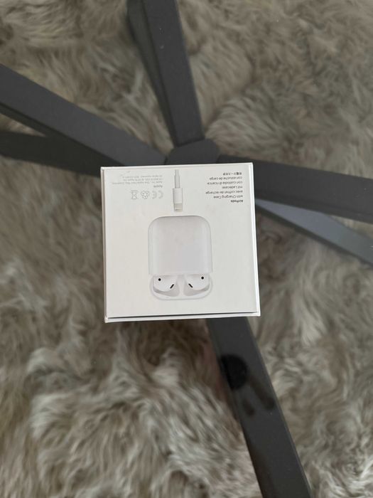 Apple AirPods 2 A2032 MV7N2ZM/A - uszkodzony mikrofon