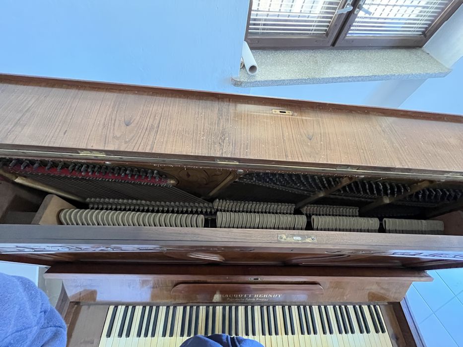 100 letnie drewniane pianino w pełni sprawne