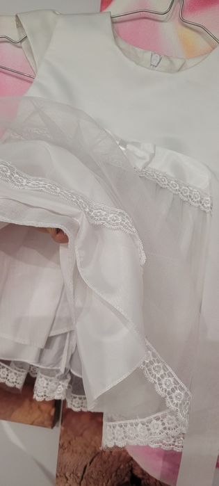 Sukienka biała chrzest święta 74 jak nowa