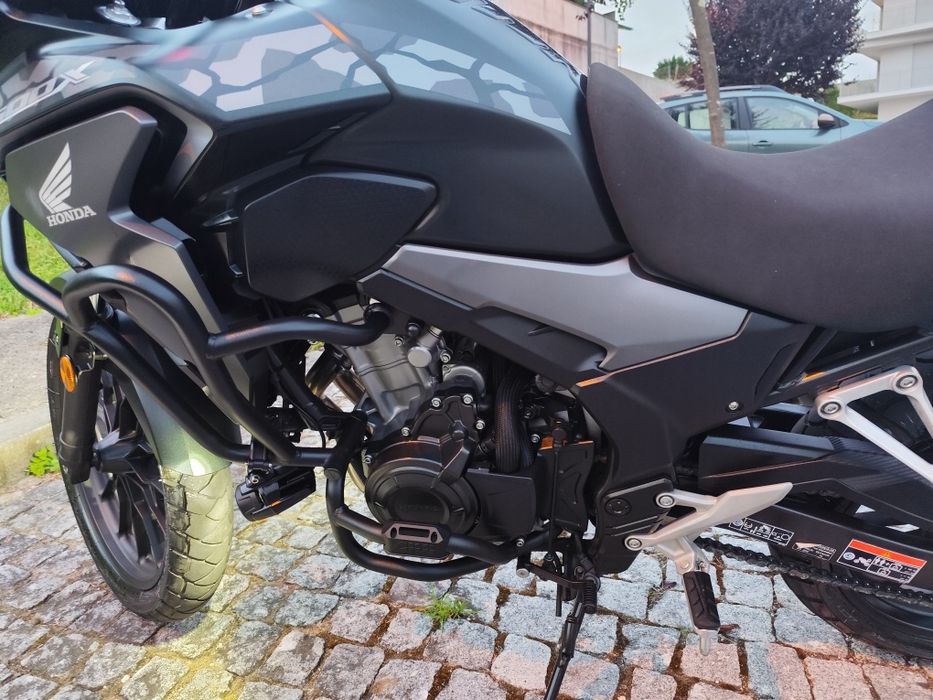 Honda CB 500X muito bem cuidada
