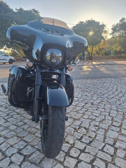 Harley - Davidson Street