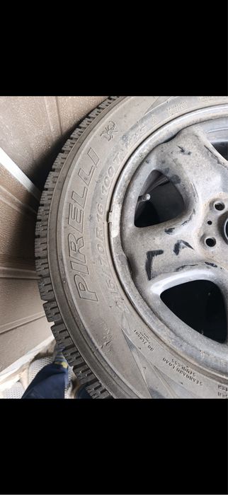 Шини з дисками 4шт 215/70 R16 Pirelli  всесезонки