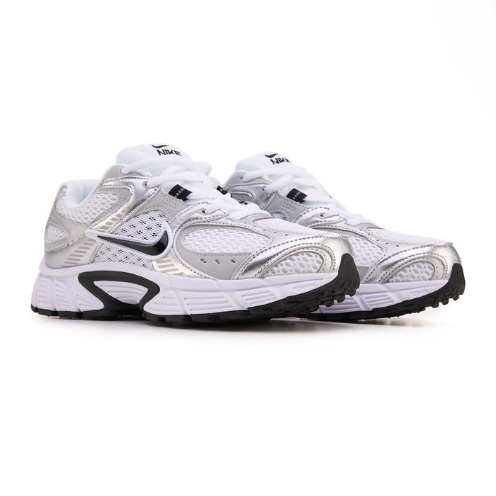 Nike V5 RNR White Silver Black кросівки 36-44 розміри