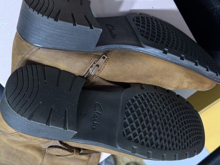 Чоботи шкіряні Clarks