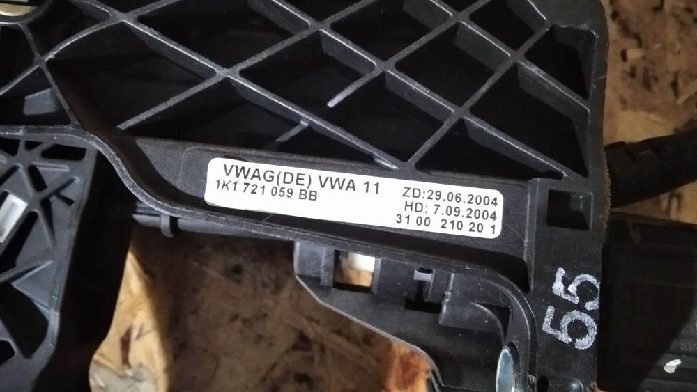 PEDAL DE EMBRAIAGEM COM BOMBA VOLKSWAGEN GOLF V