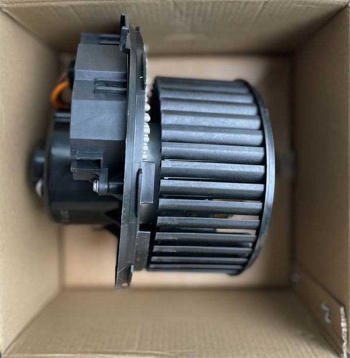 Вентилятор салону AUDI, VW (вир-во AVA) Вентилятор печки VN8341