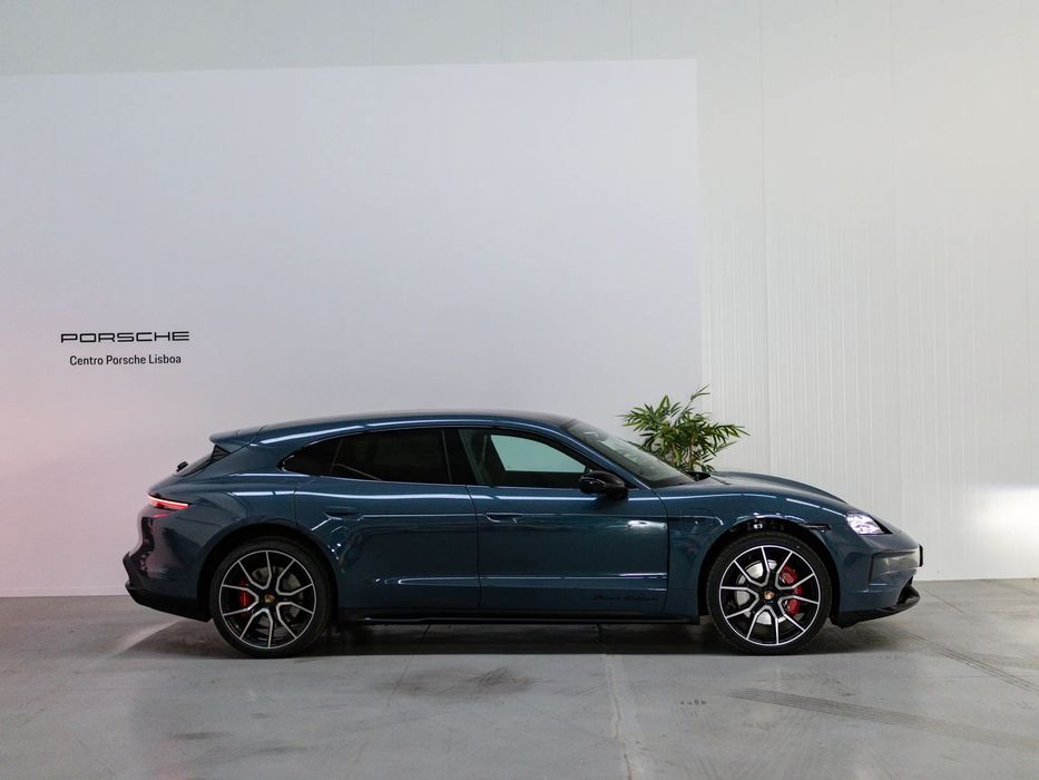 Porsche Taycan Sport Turismo 4S Black Edition
