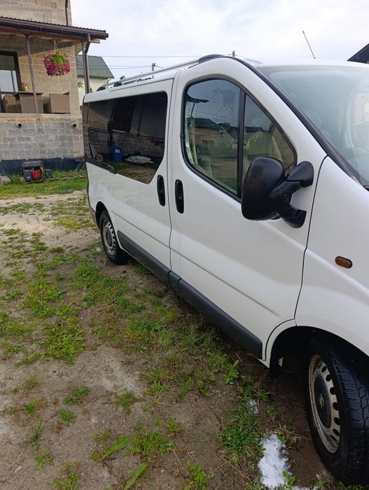 Opel vivaro 2007 року 2.5