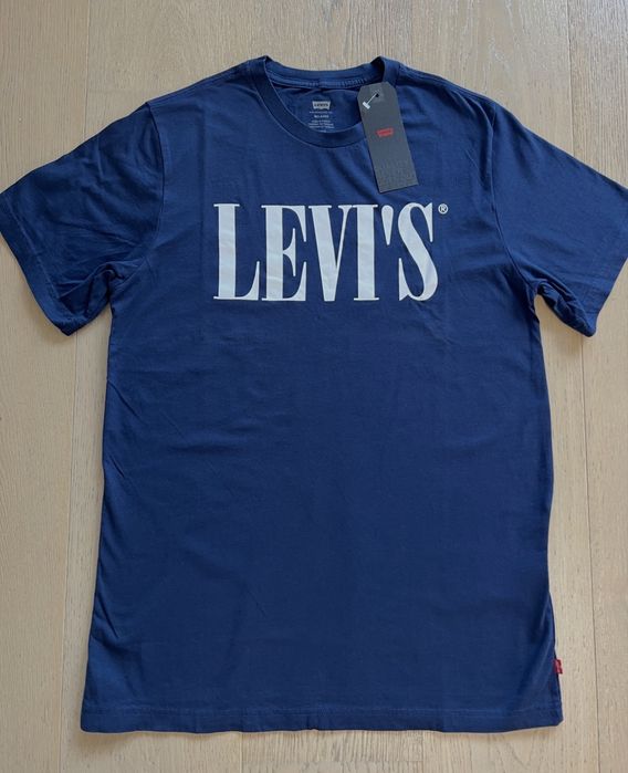 Нова футболка Levis relaxed graphic tee розмір S