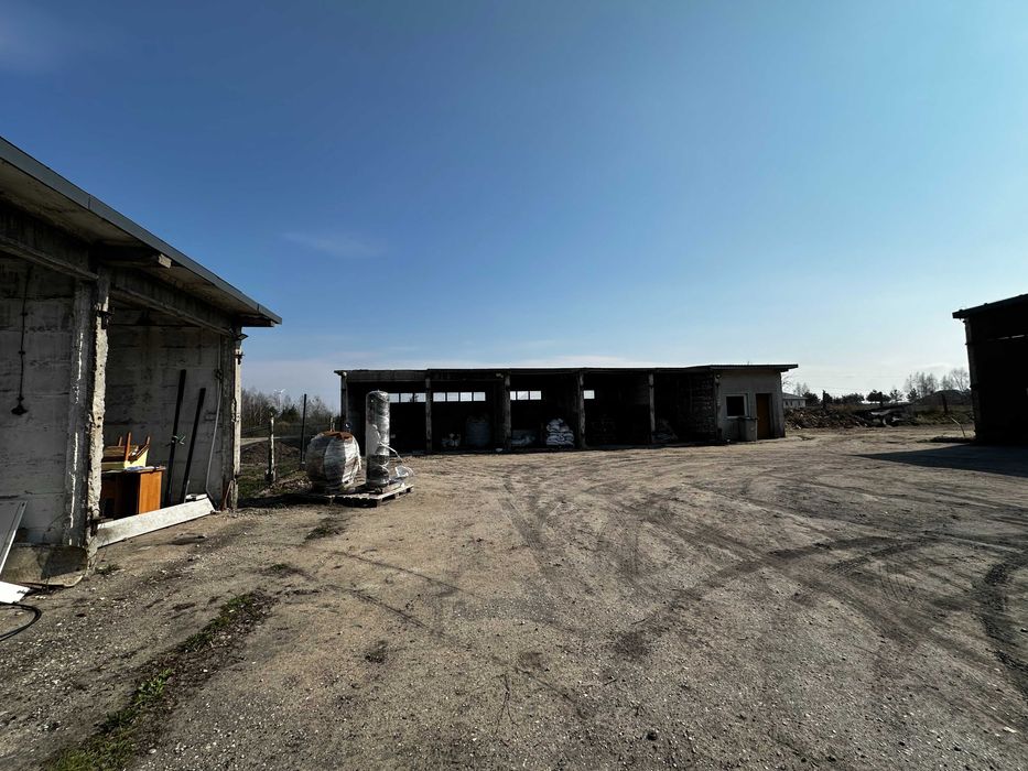 Wynajmę hale , magazyny oraz plac.