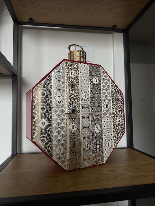 Kalendarz adwentowy Bobbi Brown