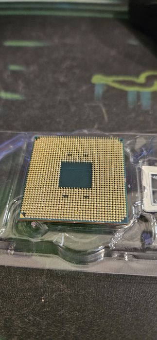AMD Ryzen 7 5800X3D  (AM4)