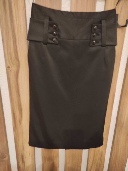 Продам дуже якісну, класичну з розрізом спідницю ZARA