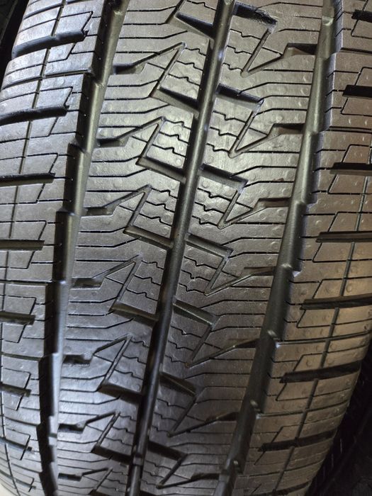 opony  nowe 235/65R16 C Continental VANCONTACT 4SEASON