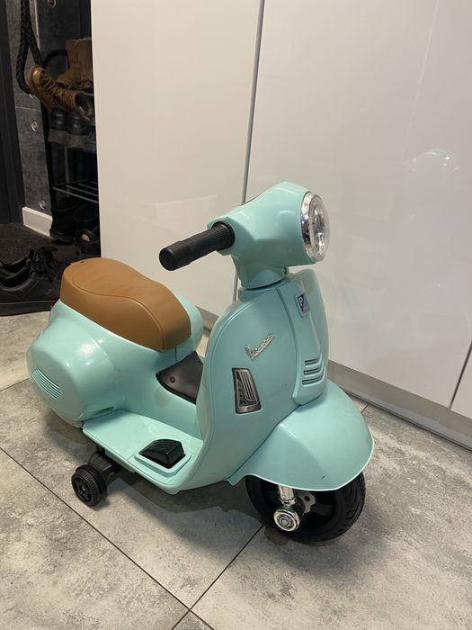 Skuter elektryczny vespa dla dzieci