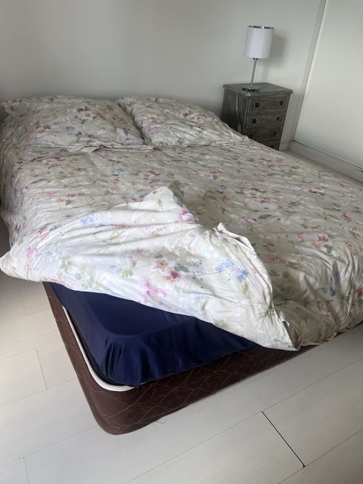 Sommier e colchão casal