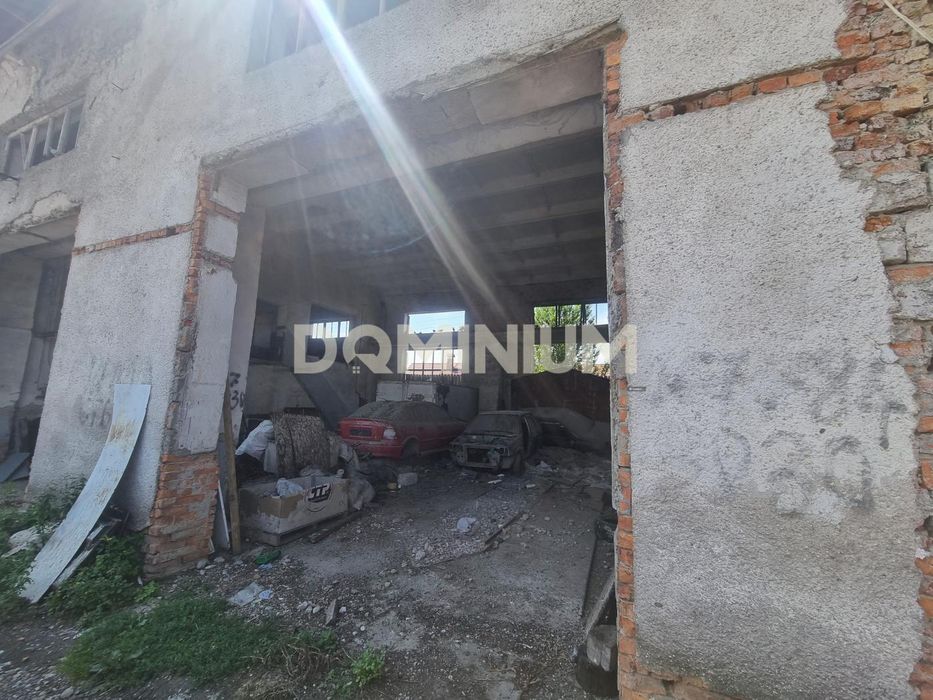 Продається приміщення, гараж під комерцію