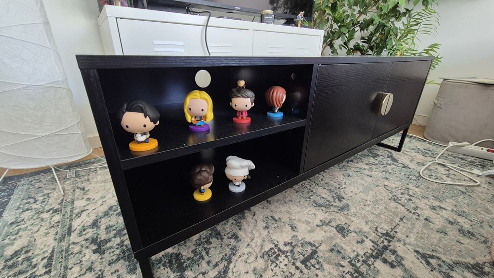 Móvel de TV / rack preto 128x40x48 cm