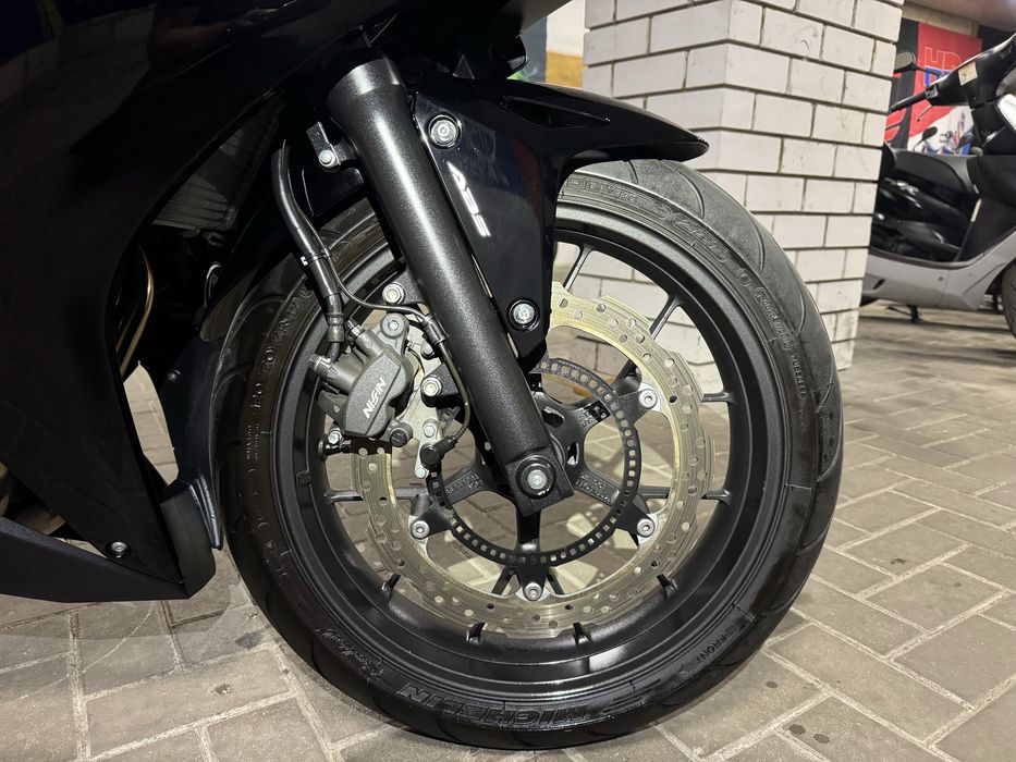 Японский мотоцикл Honda CBR400R ABS 6000км!