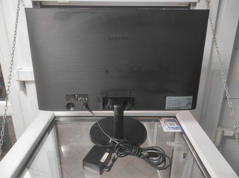 Монітор Samsung S24F350FHI