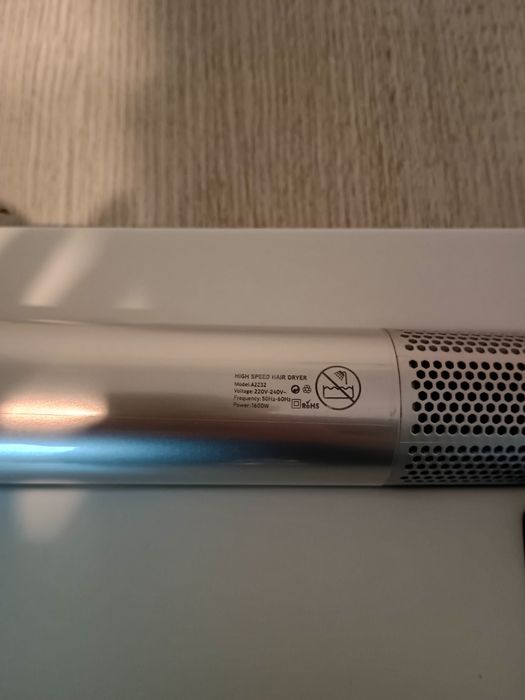 Suszarka do włosów jonizujaca YAIAWISU