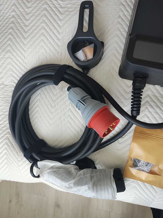 Wallbox 11 kW Tuya – nowy, na gwarancji