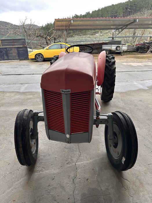 Ferguson TEA-20 (1953) – Trator Clássico/Vintage a Gasolina