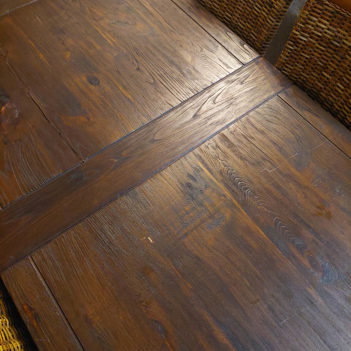 Mesa em madeira de carvalho
