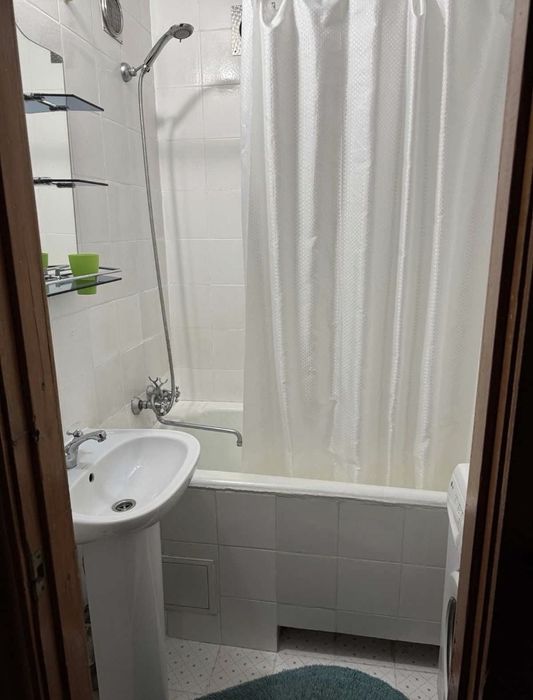 Продам 2 ю квартирв улусшенной планировки ж/м Березинскийи