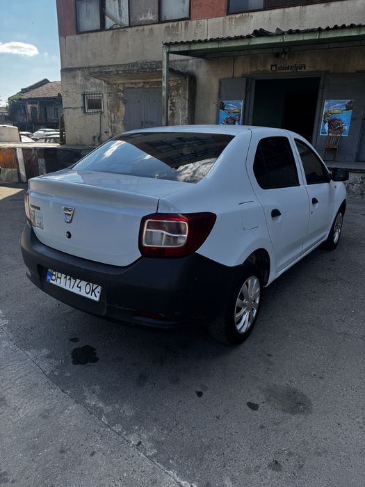 Dacia Logan 2016 год 1.6 Газ-бензин Оформление !