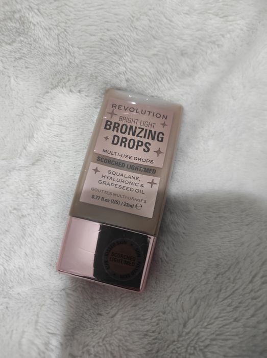 Krople brązujące Makeup Revolution Drops Bronze Scorched w folii
Revol