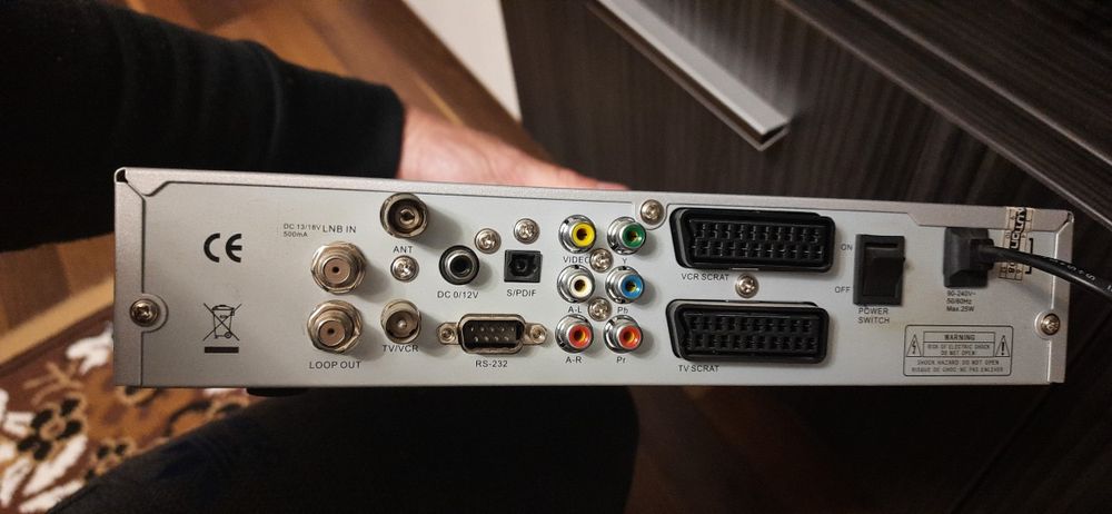 Спутниковый ресивер Тюнер evo 700s