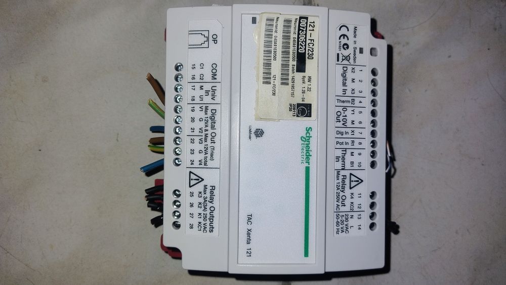 Schneider Tac Xenta 121