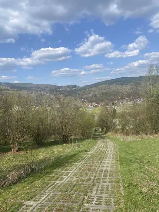 Dzialke sprzedam